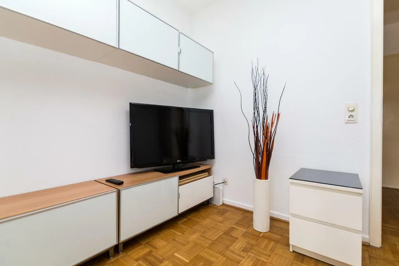Altstadt Kurzestr contacts