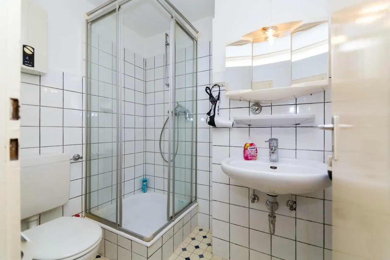 Altstadt Kurzestr Dusseldorf Apartment